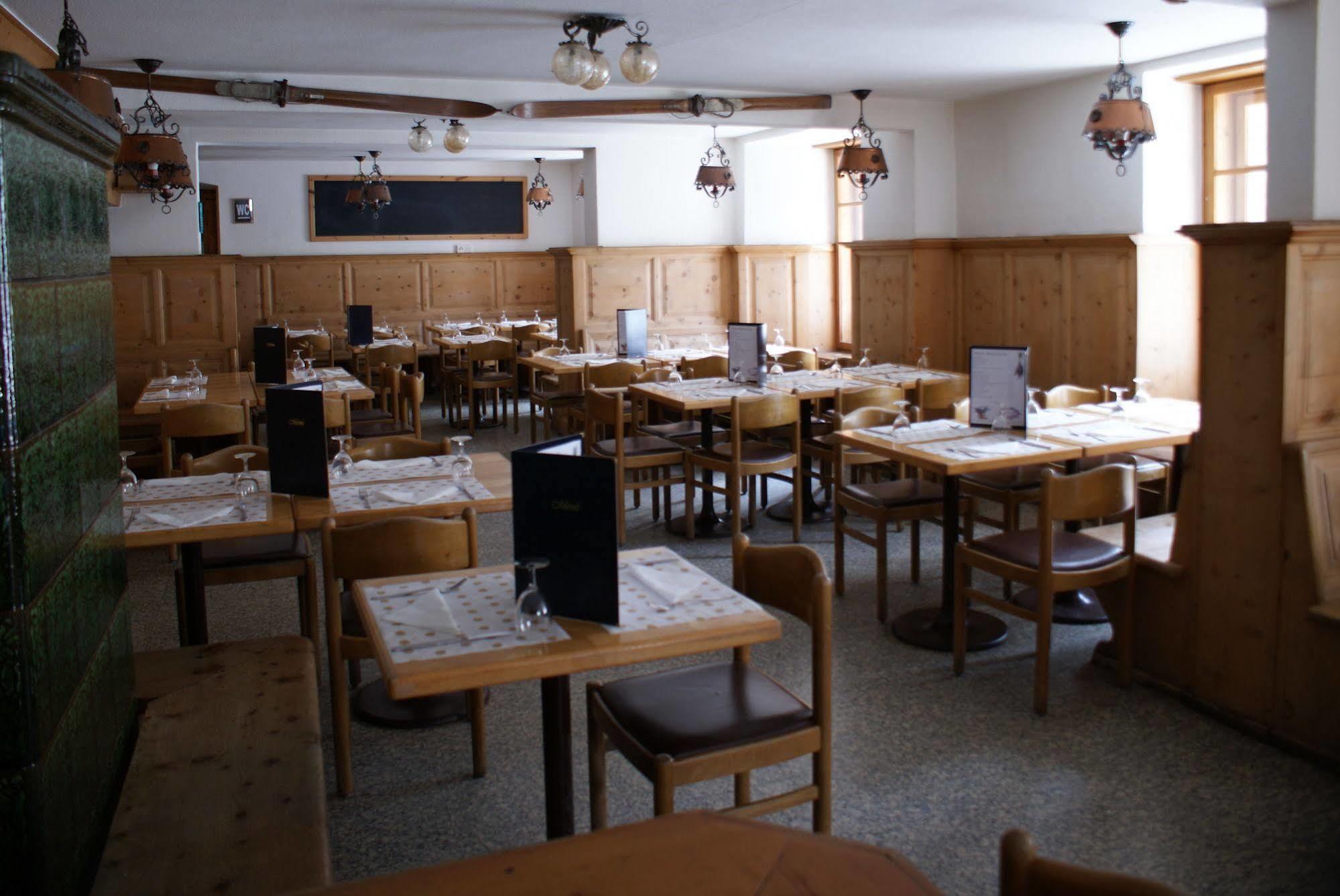 דאבוס Hotel Piz Ela Bergun מראה חיצוני תמונה