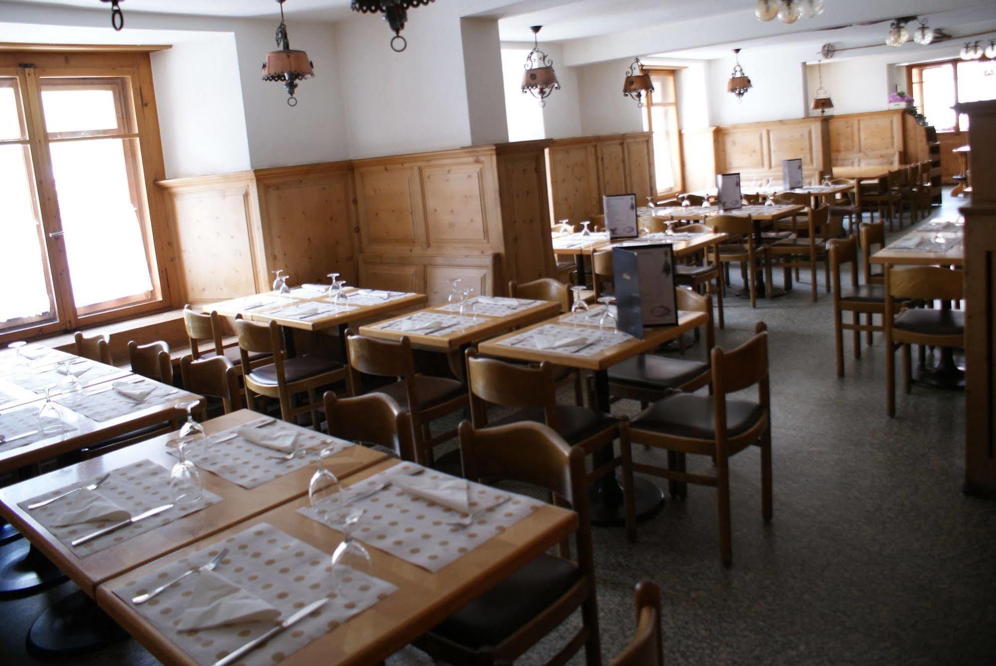 דאבוס Hotel Piz Ela Bergun מראה חיצוני תמונה